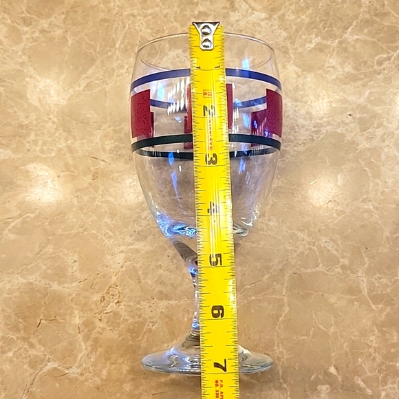 Set of 4 Goblet-style Drinking Glasses - Picture 12 of 15